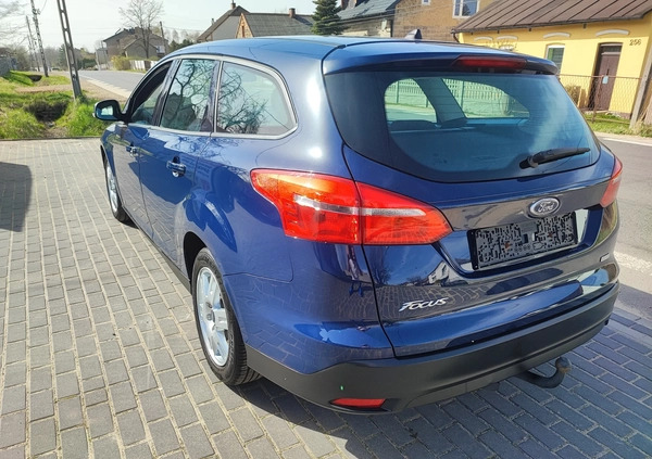 Ford Focus cena 25900 przebieg: 123000, rok produkcji 2015 z Tarnobrzeg małe 121